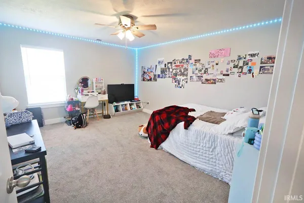 $525,000 | 19202 Braeburn Drive, Evansville, IN 47725