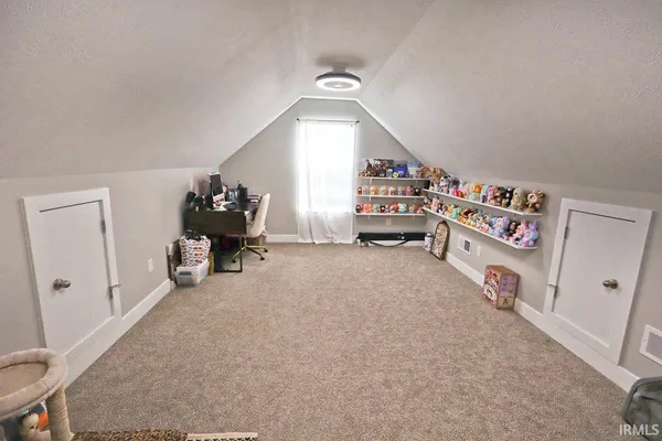 $525,000 | 19202 Braeburn Drive, Evansville, IN 47725