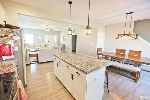 $525,000 | 19202 Braeburn Drive, Evansville, IN 47725