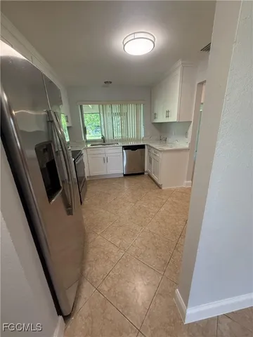 $1,800 | 4524 Southeast 11th Place, Cape Coral, FL 33904