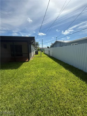 $1,800 | 4524 Southeast 11th Place, Cape Coral, FL 33904