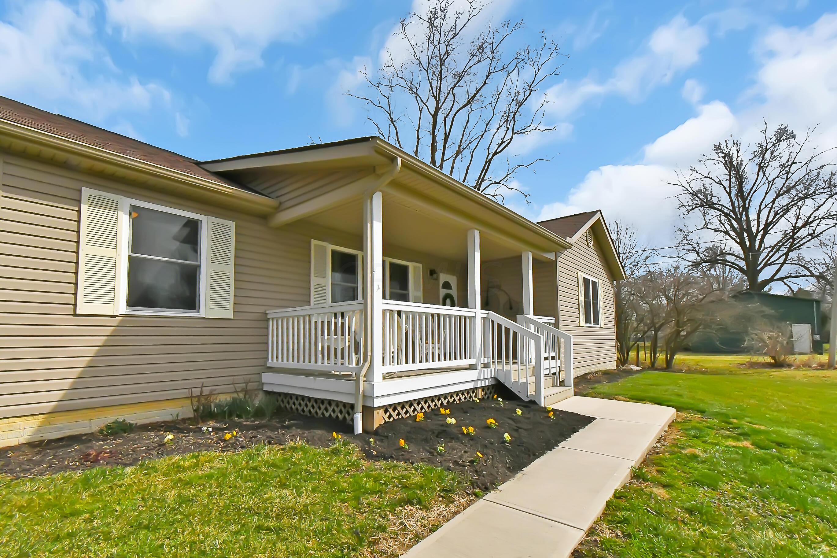 2668 Warrensburg Road Delaware, OH 43015 - Photo 3 of 31