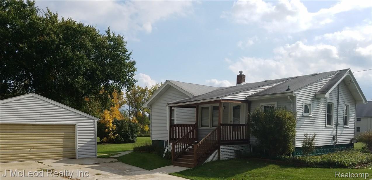2400 North Center Road Burton, MI 48509 - Photo 1 of 27 2016-10-18 14.00