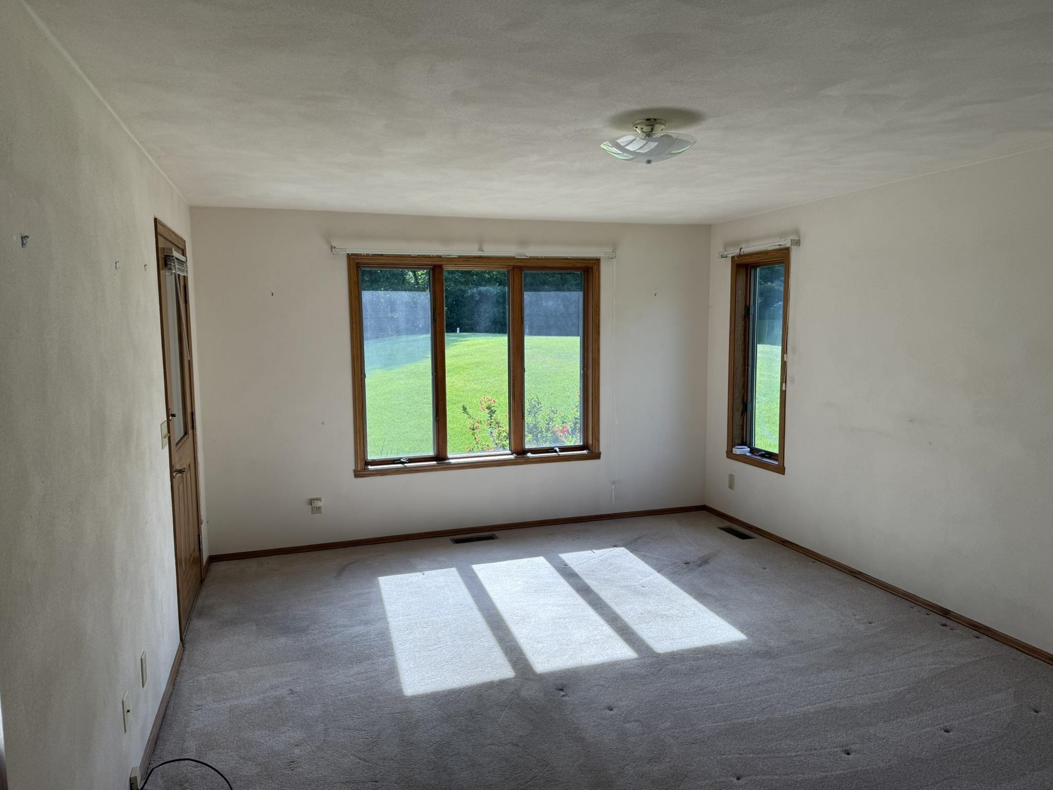 1864 Imperial Road Oshkosh, WI 54904 - Photo 10 of 25