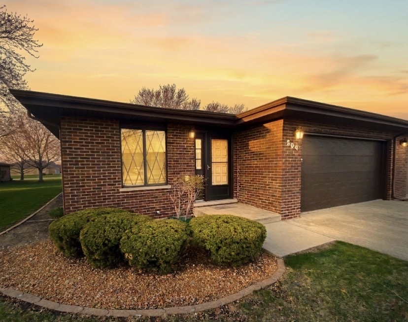 809 Shagbark Road New Lenox, IL 60451 - Photo 2 of 19