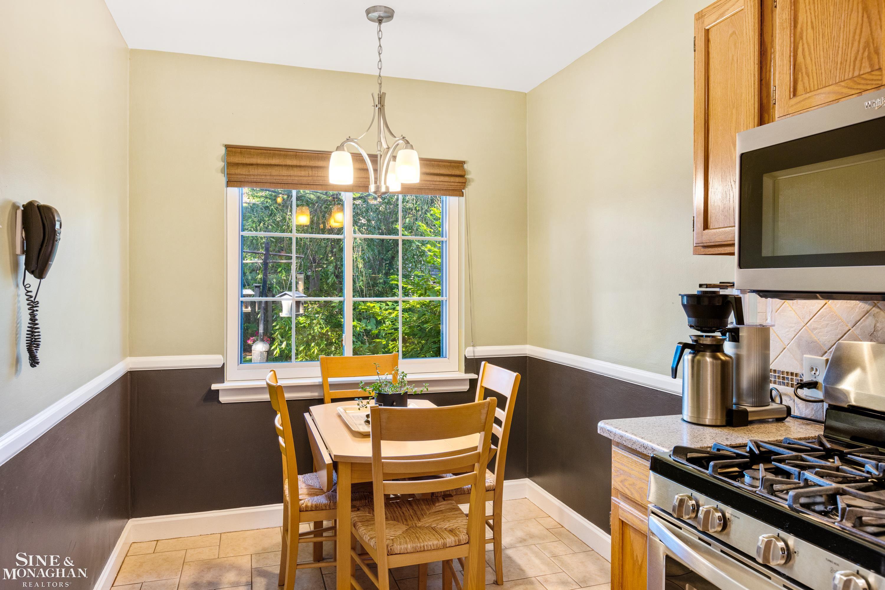417 Moran Road Grosse Pointe, MI 48236 - Photo 12 of 40 50115162-11.JPG