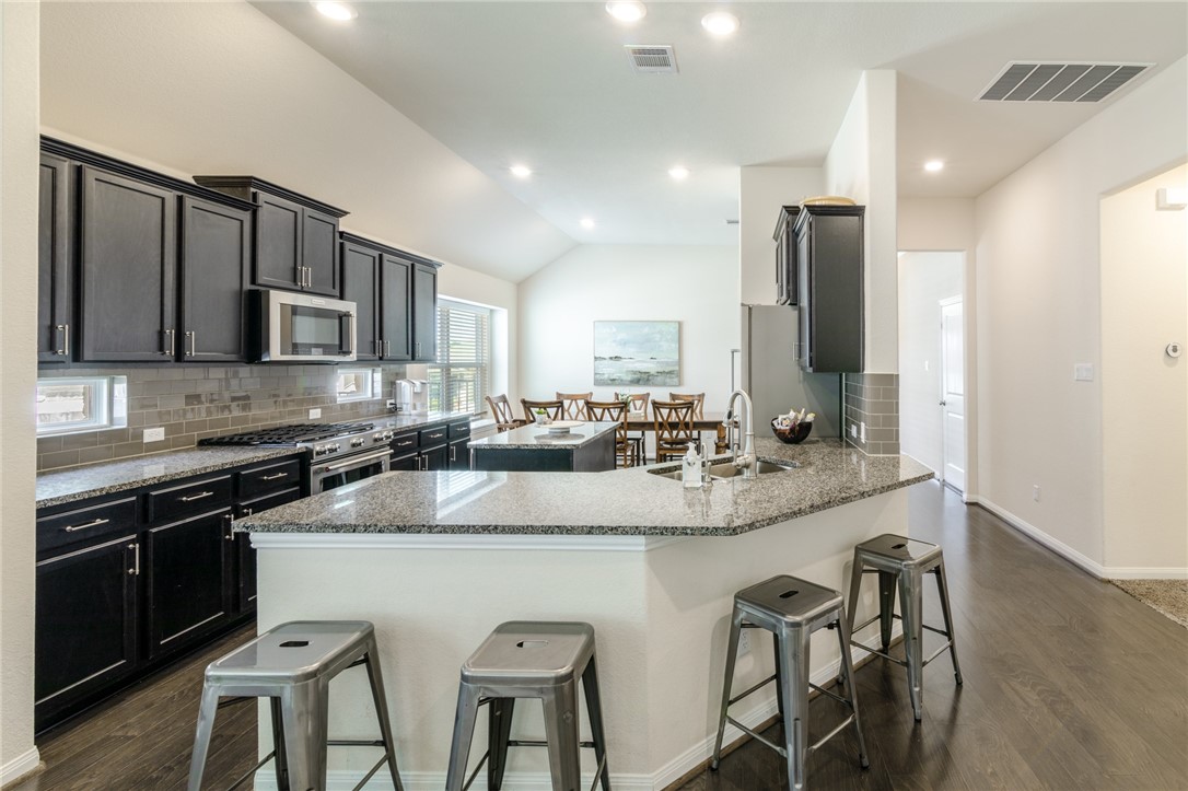 219 Prato Place Georgetown, TX 78628 - Photo 6 of 25 Breakfast Bar