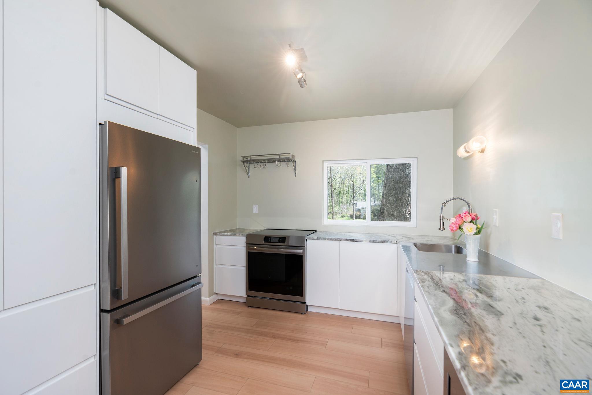 375 Fence Road Earlysville, VA 22936 - Photo 5 of 35