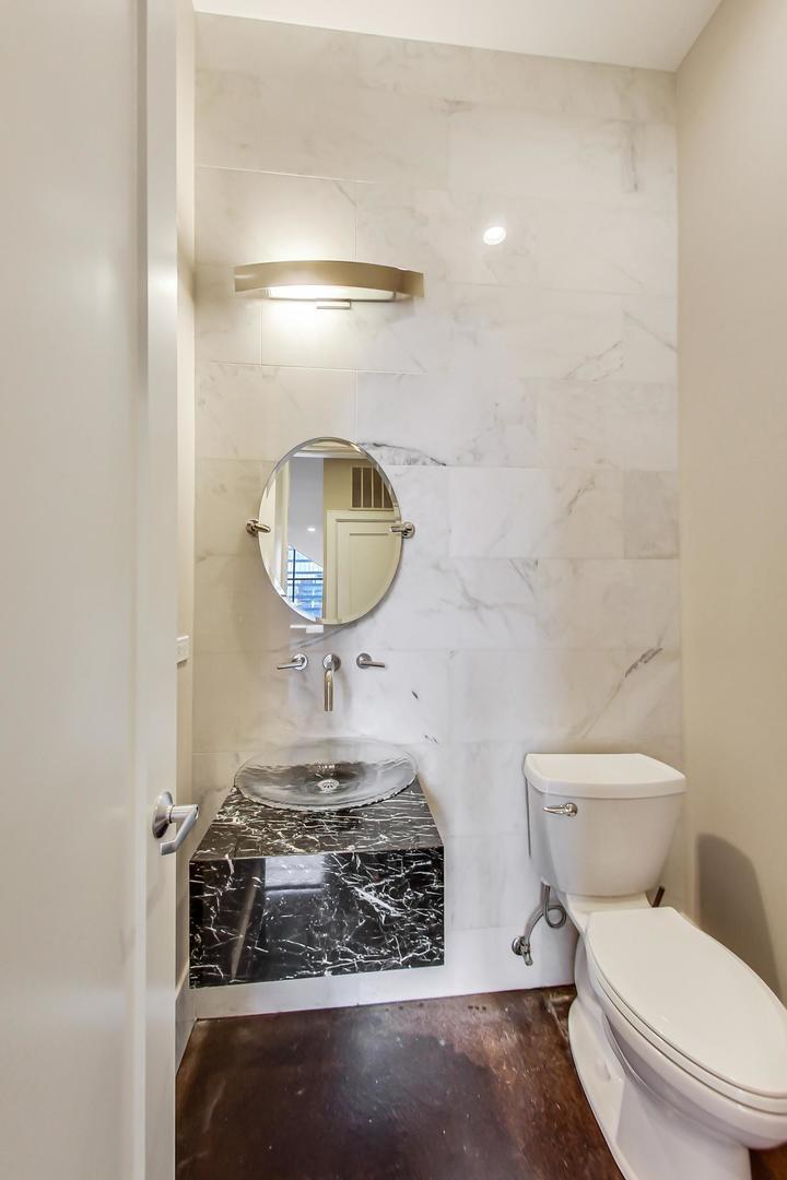813 West Fulton Market, Unit 2 Chicago, IL 60607 - Photo 9 of 41