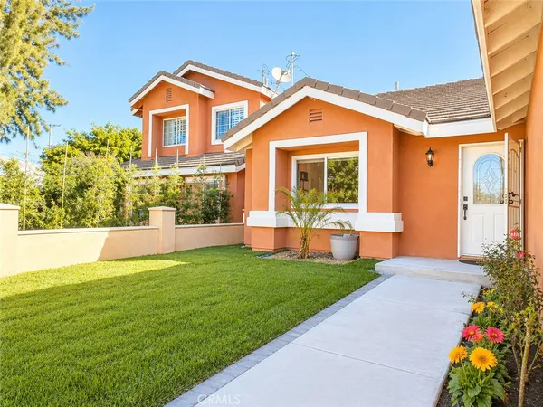 $988,000 | 5901 McKinley Avenue, South Gate, CA 90280