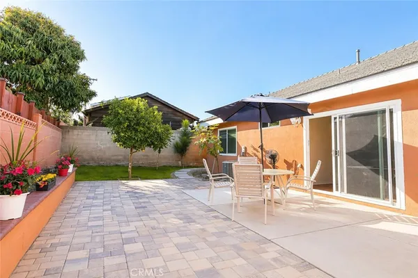 $988,000 | 5901 McKinley Avenue, South Gate, CA 90280