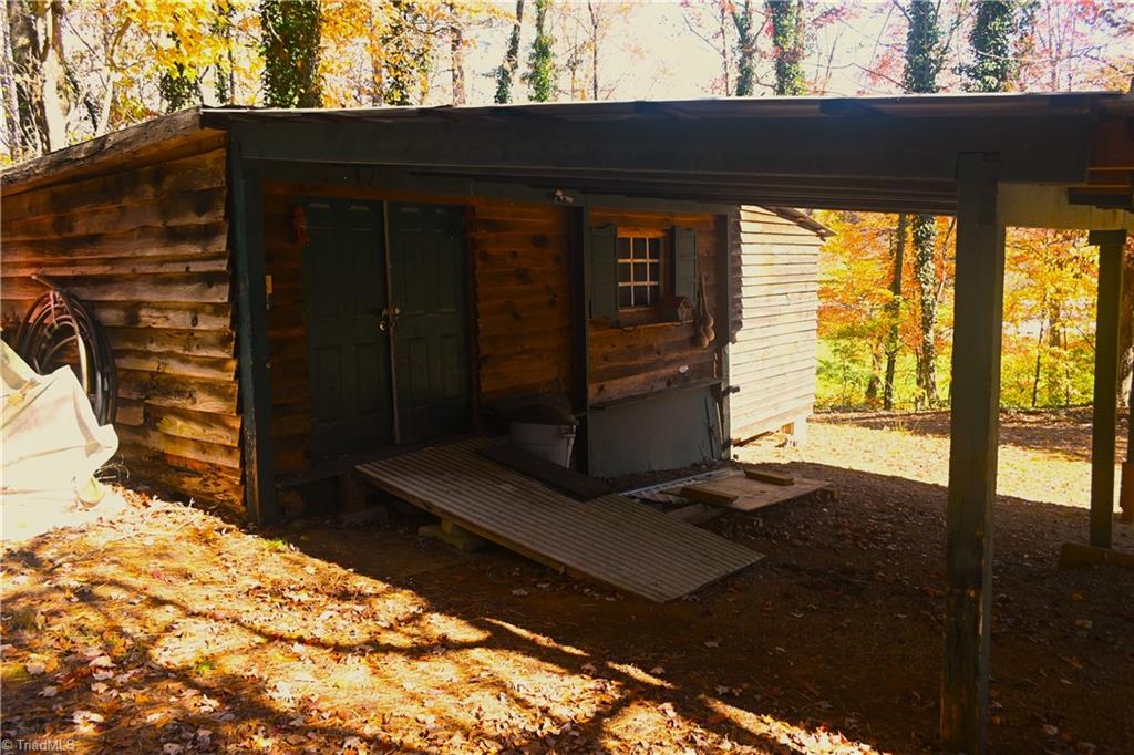 11491 Sparta Road McGrady, NC 28649 - Photo 10 of 20