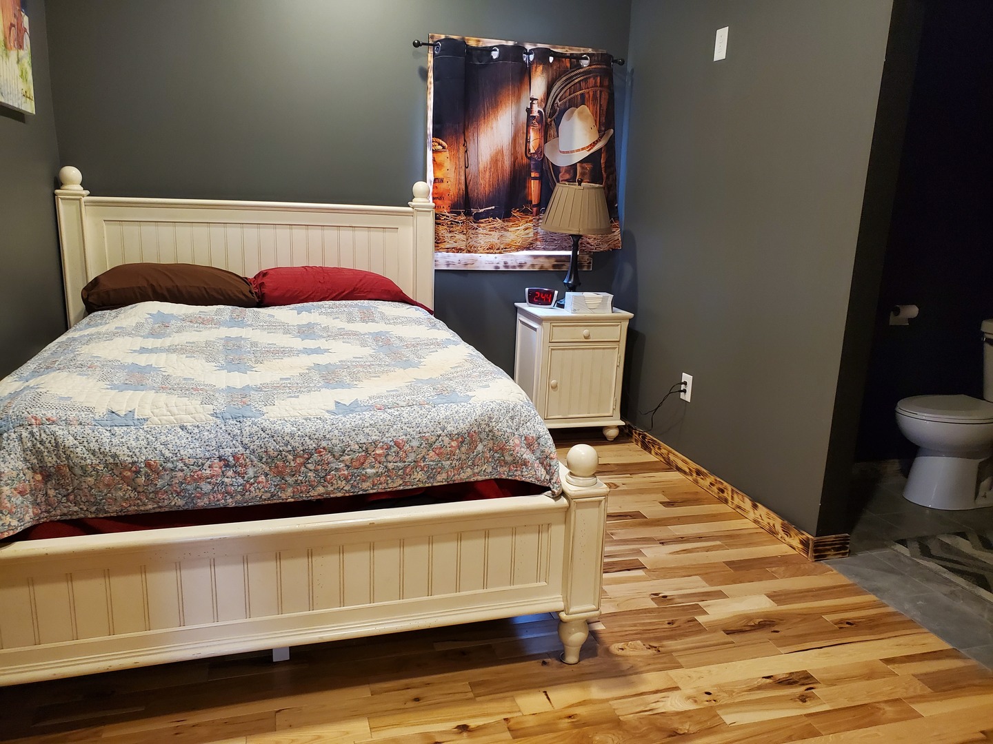 507 North Secor Street Gilman, IL 60938 - Photo 9 of 28 a bedroom with a bed and dresser