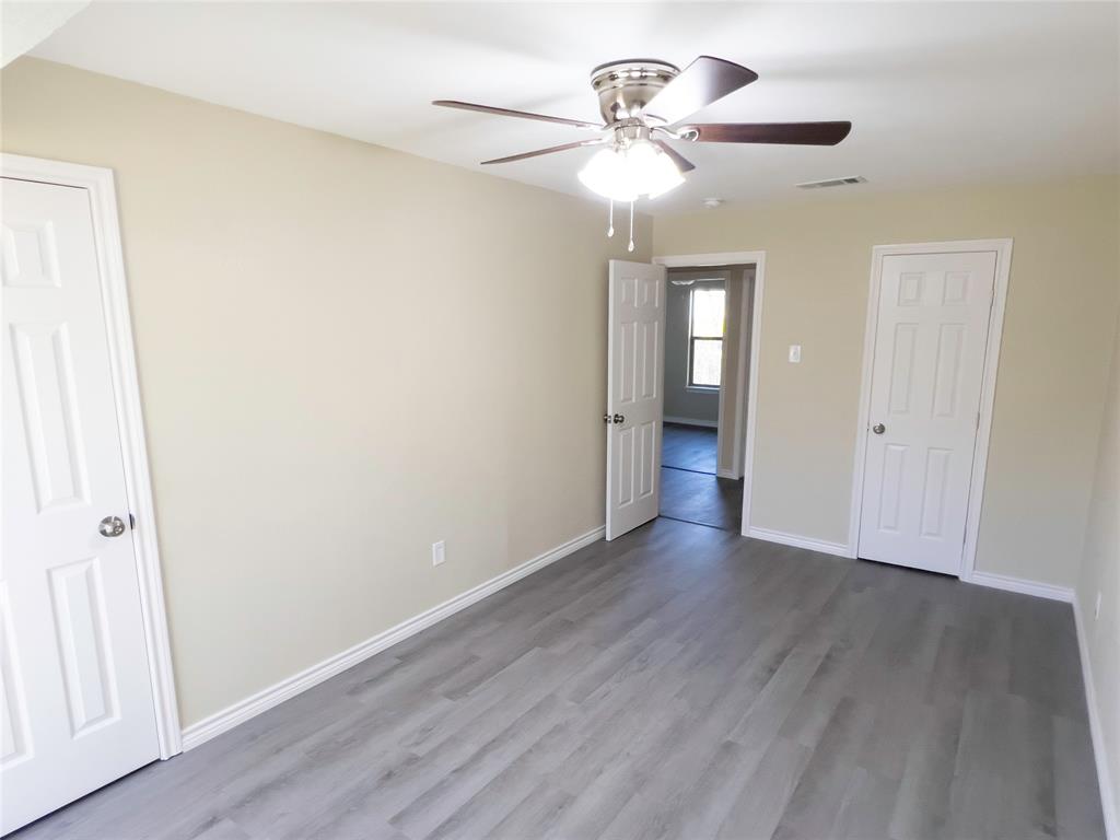 807 Crockett Street Midlothian, TX 76065 - Photo 13 of 27
