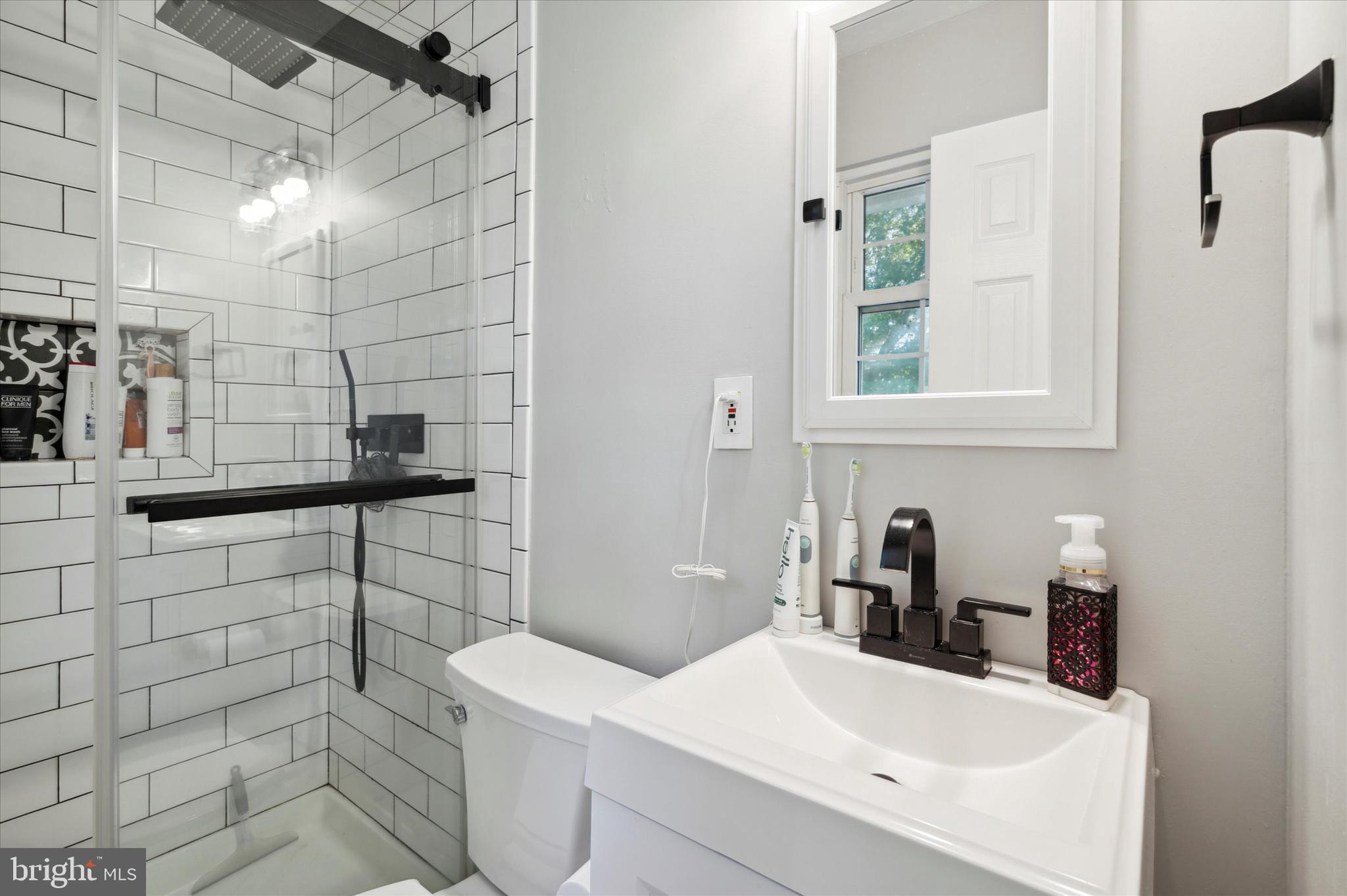 1174 Cushmore Road Southampton, PA 18966 - Photo 14 of 25 Primary full bath