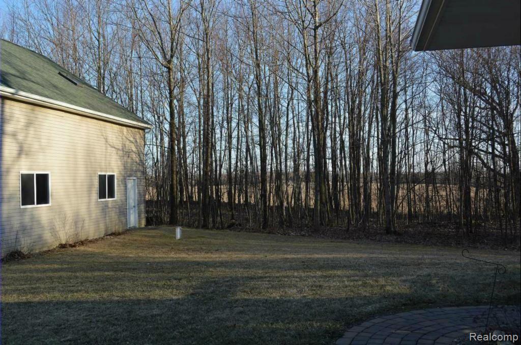 13181 Imlay City Road Emmett, MI 48022 - Photo 19 of 20 DSC_0007.jpg