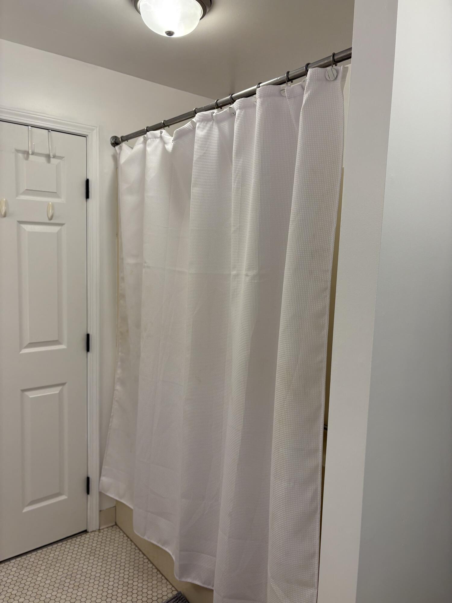 4125 Rural Street Waterford, MI 48329 - Photo 13 of 45 upstairs bath-2