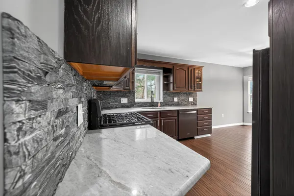 $465,000 | 4125 Rural Street, Waterford, MI 48329