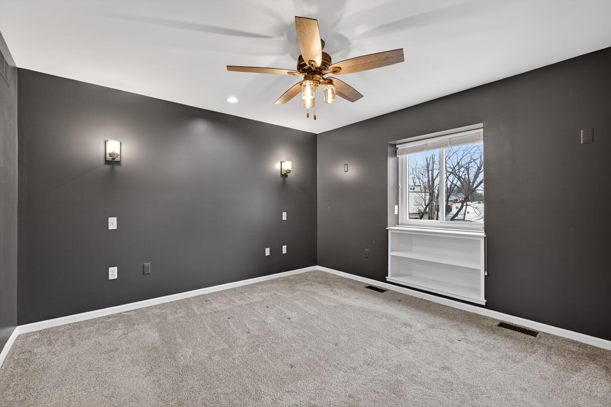 4125 Rural Street Waterford, MI 48329 - Photo 20 of 54 master bed-21