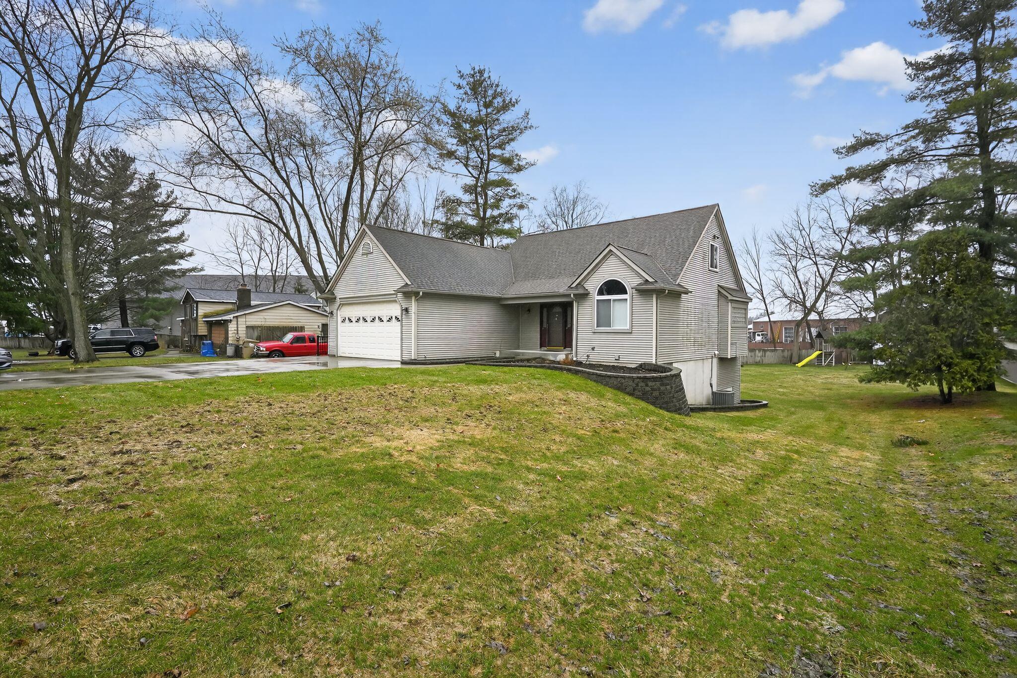 4125 Rural Street Waterford, MI 48329 - Photo 2 of 54 Front of house-9