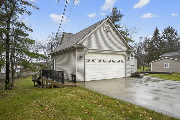 $465,000 | 4125 Rural Street, Waterford, MI 48329
