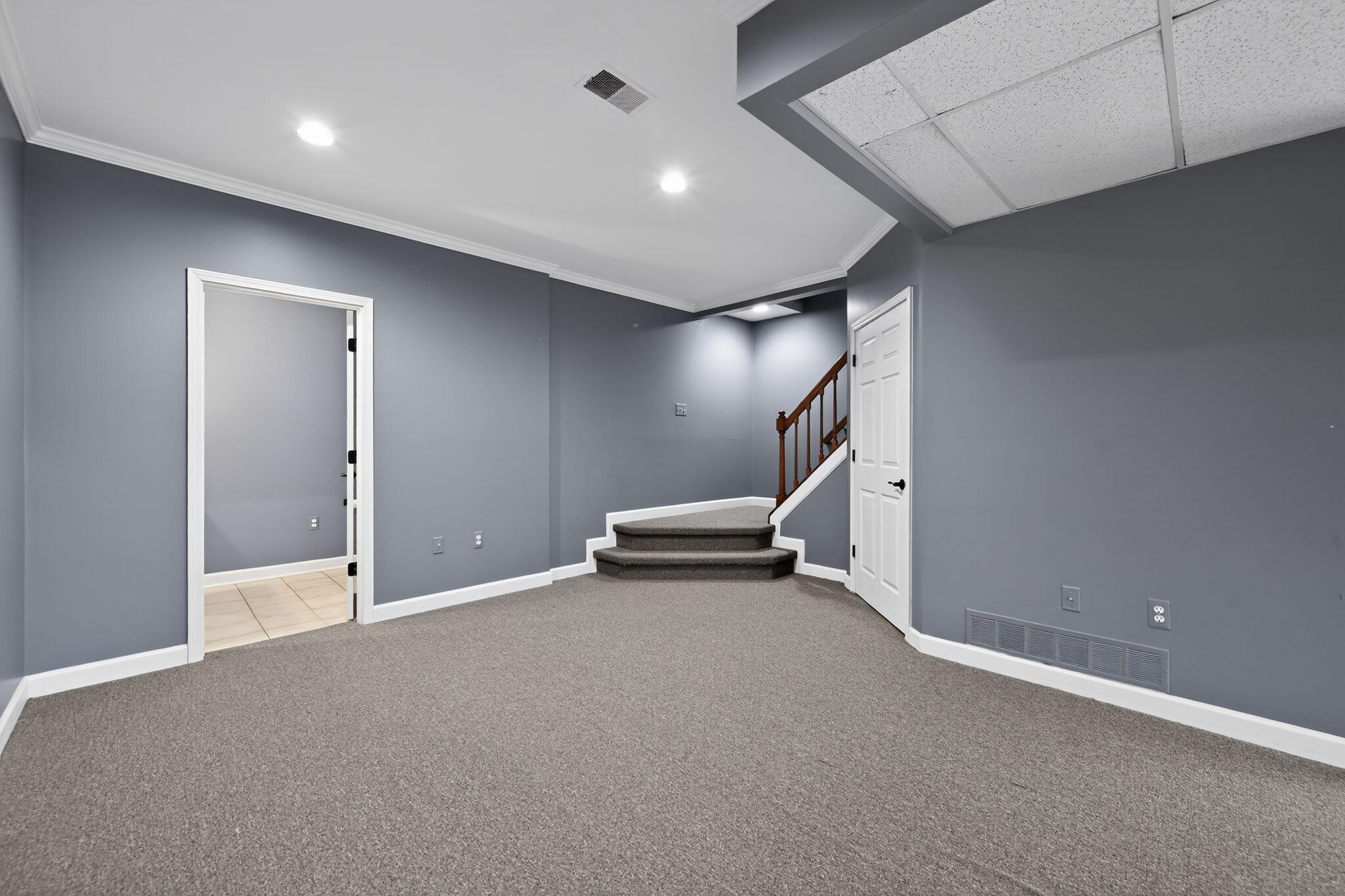 4125 Rural Street Waterford, MI 48329 - Photo 35 of 54 downstairs-46