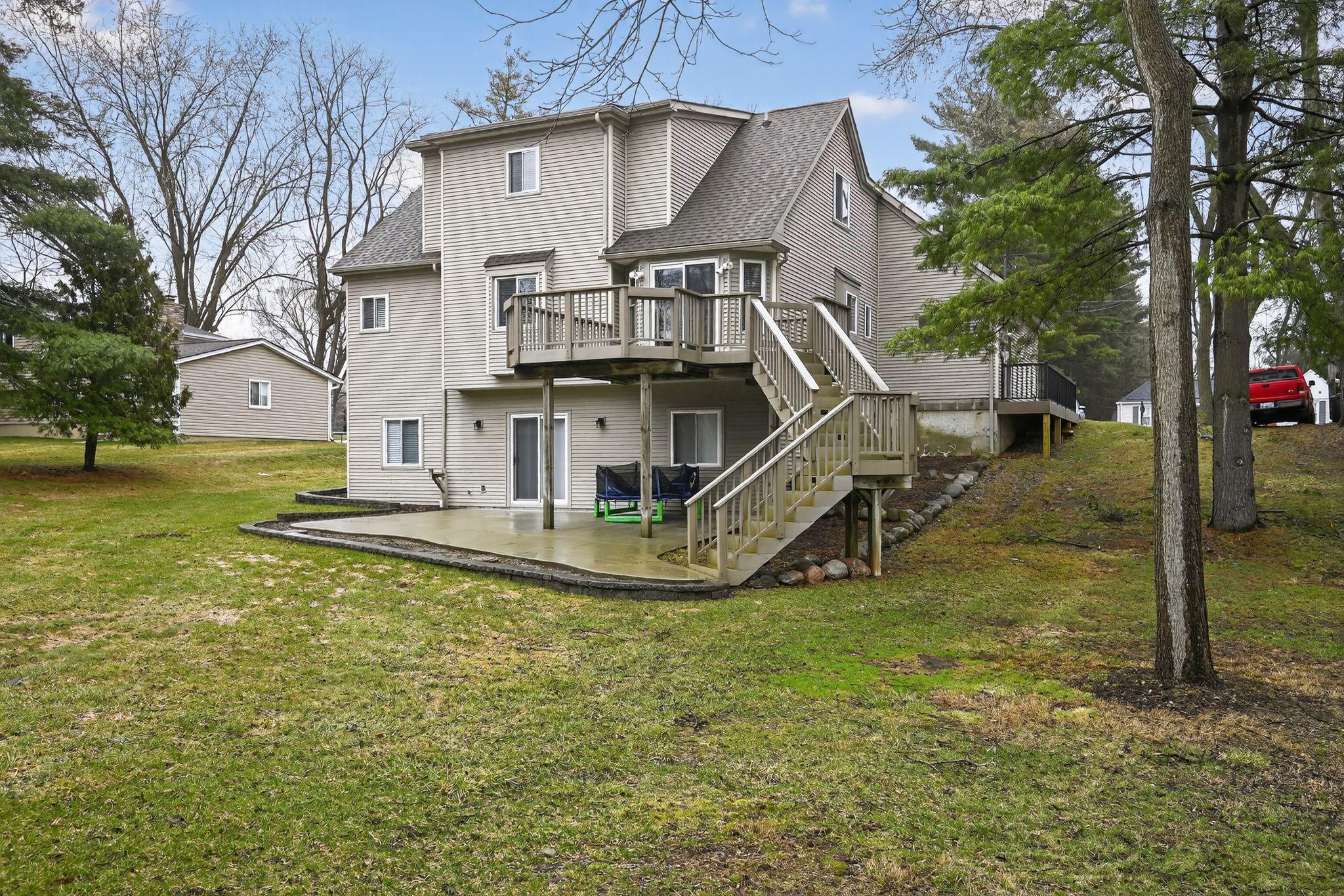 4125 Rural Street Waterford, MI 48329 - Photo 47 of 54 Back Stairs-2