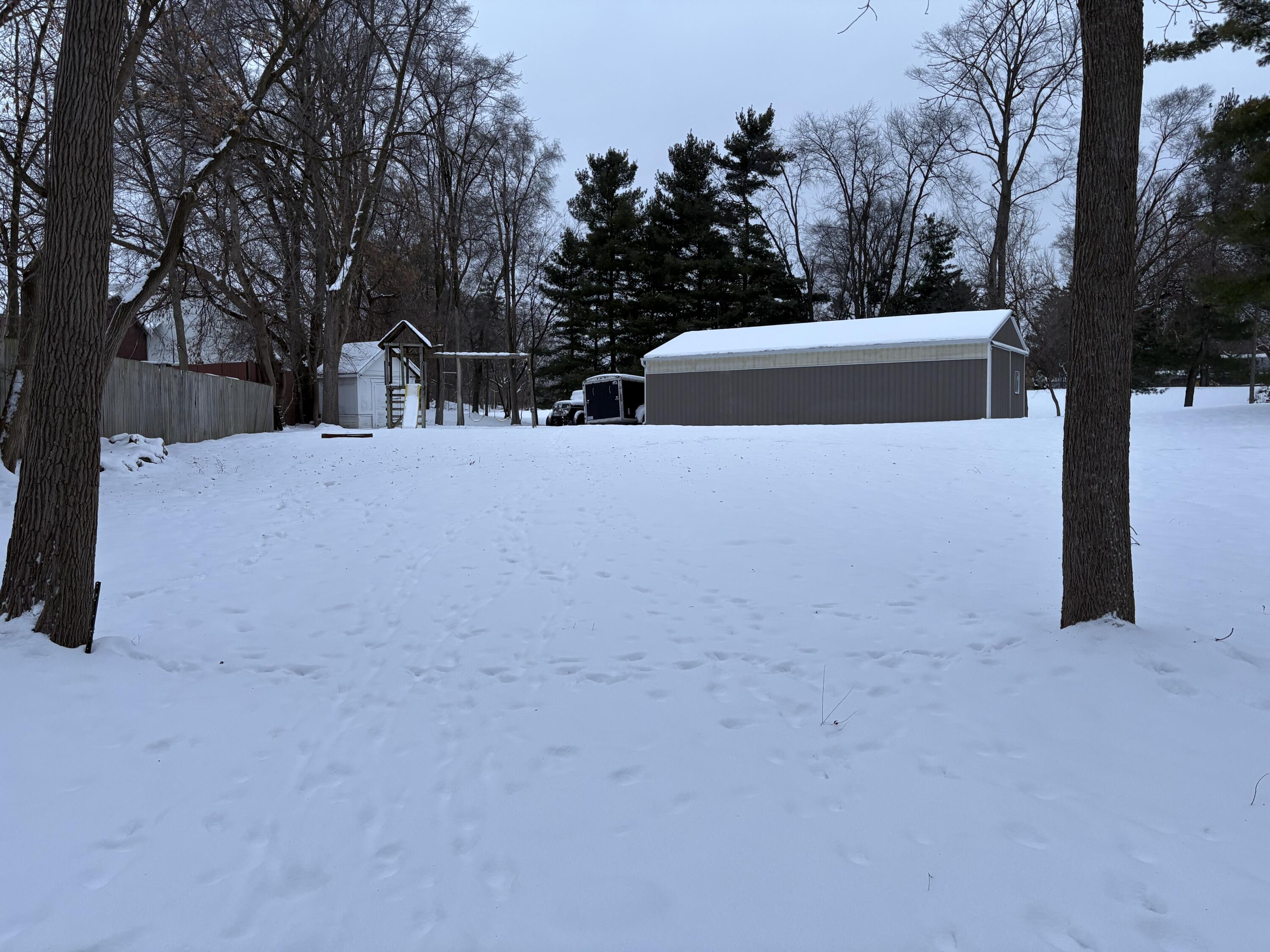 4125 Rural Street Waterford, MI 48329 - Photo 5 of 45 Backyard