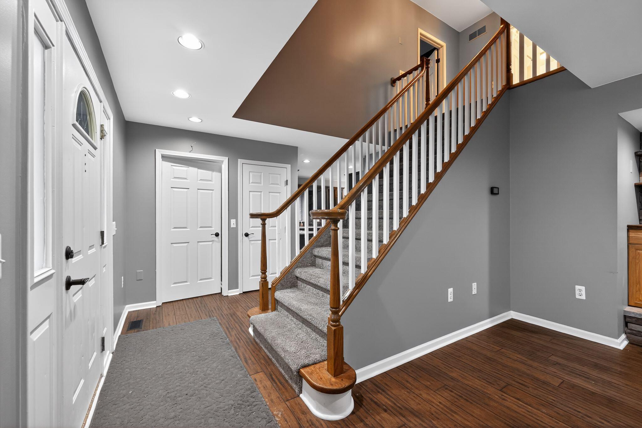 4125 Rural Street Waterford, MI 48329 - Photo 5 of 54 stairs-45