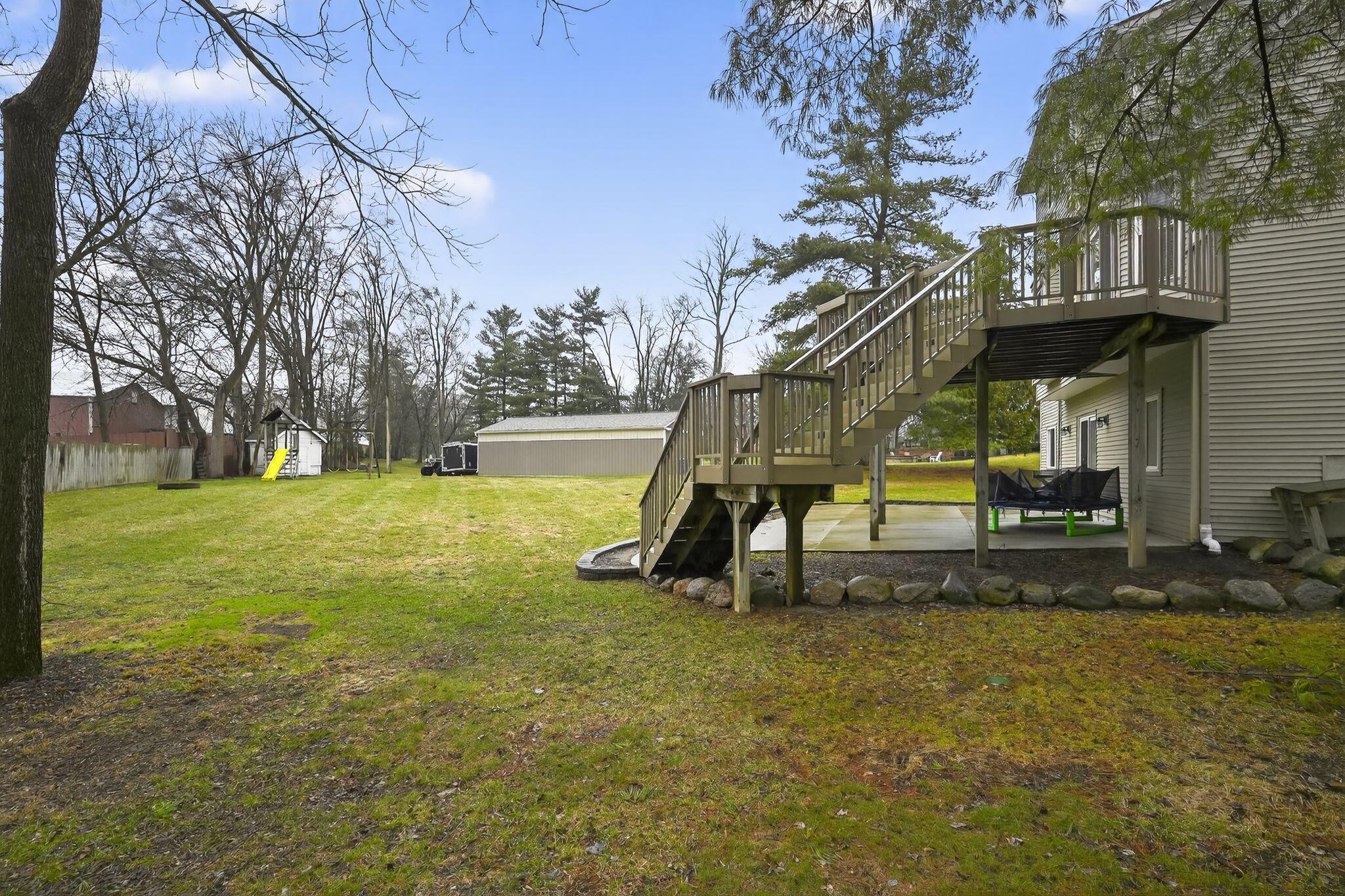 4125 Rural Street Waterford, MI 48329 - Photo 52 of 54 side stairs-1