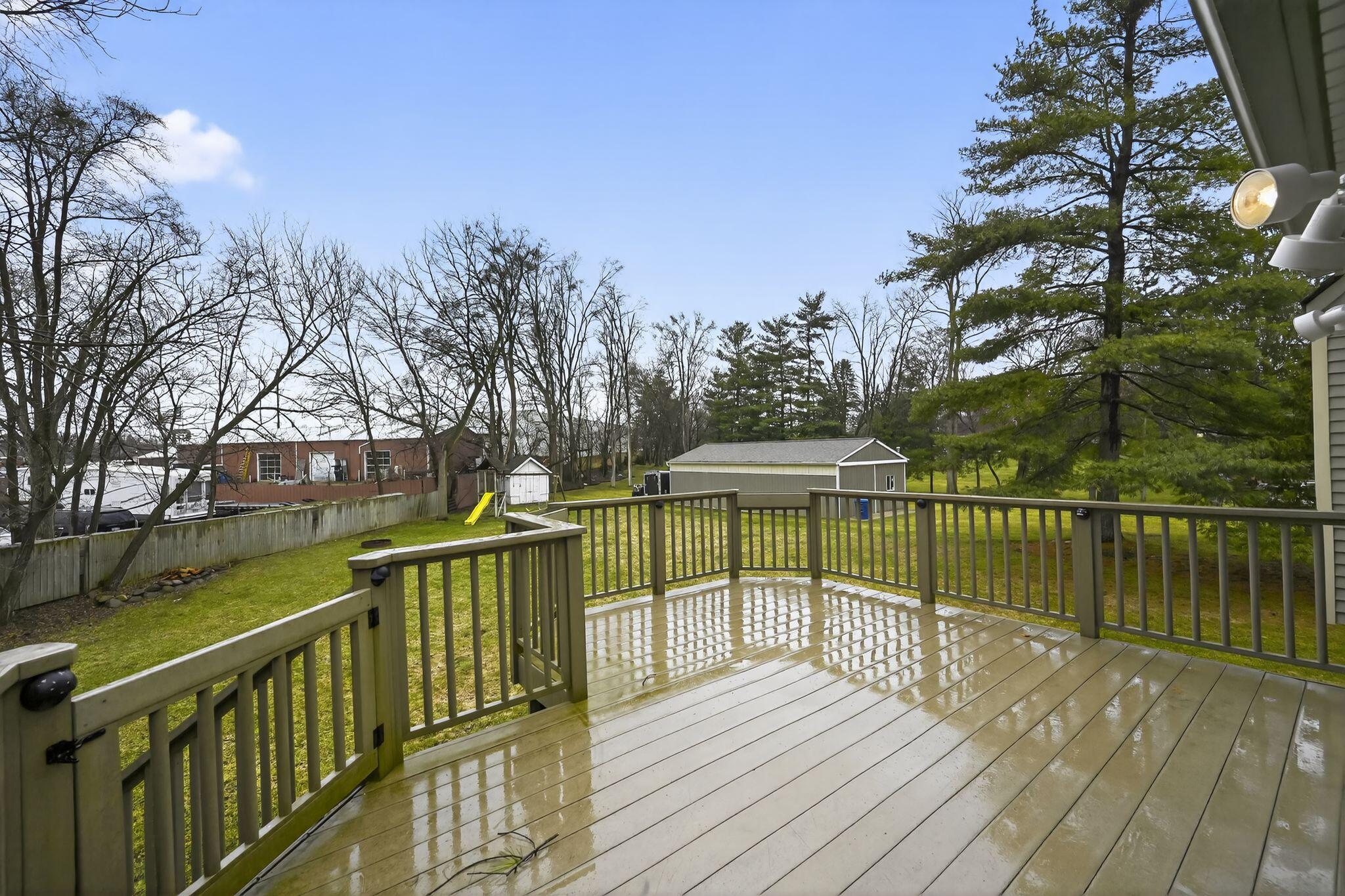 4125 Rural Street Waterford, MI 48329 - Photo 54 of 54 Deck-3-6