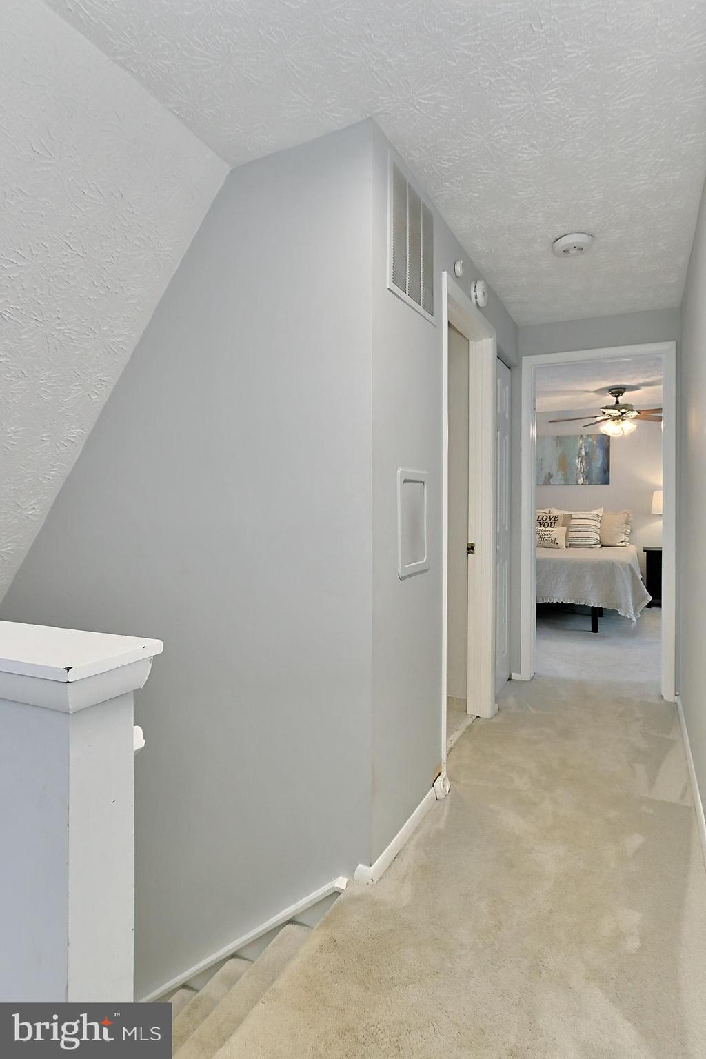 8285 Deep Valley Court Springfield, VA 22153 - Photo 17 of 39 Upper landing