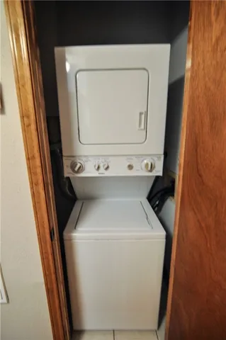 $1,200 | 904 University Oaks Boulevard, Unit 145, College Station, TX 77840