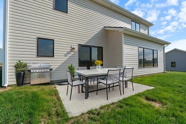 $369,900 | 130 Longrifle Road, Warsaw, IN 46580