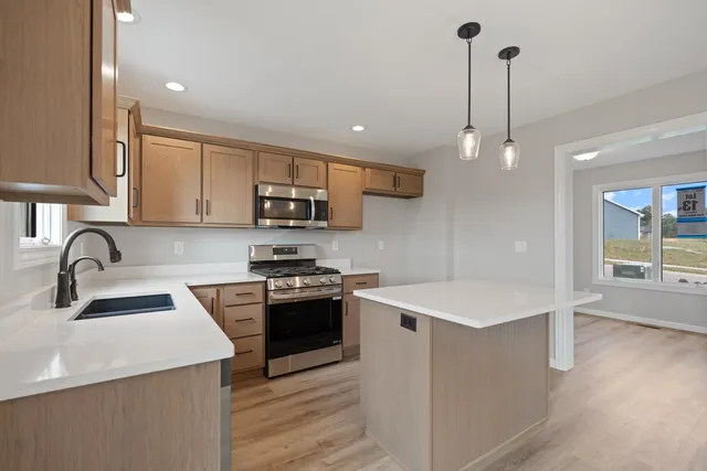 $369,900 | 130 Longrifle Road, Warsaw, IN 46580