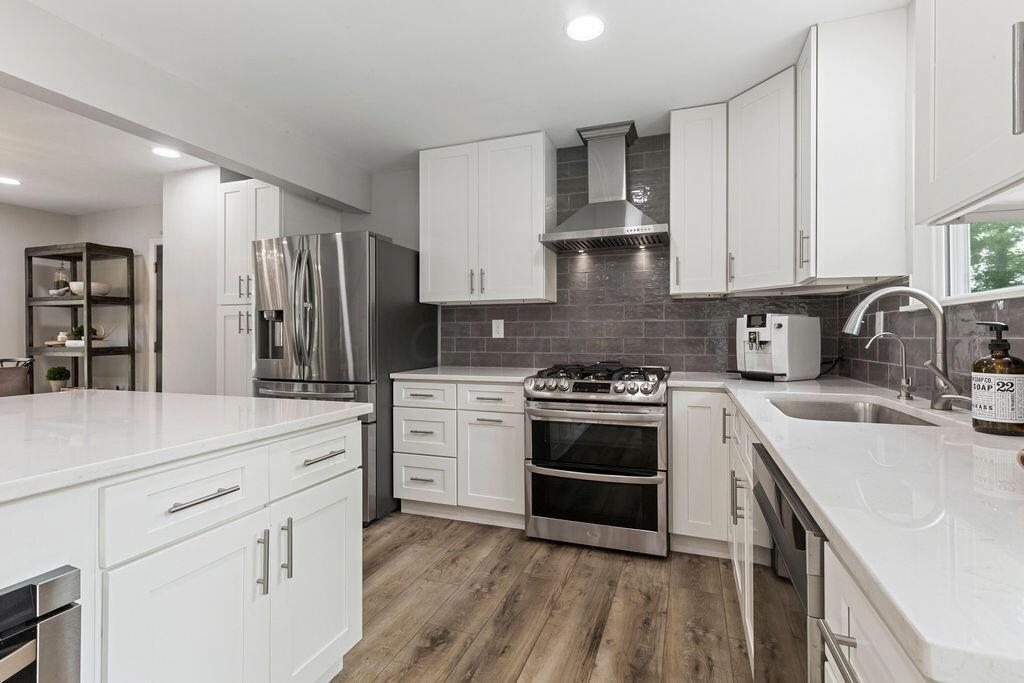 7675 Schleppi Road Westerville, OH 43081 - Photo 6 of 42 Kitchen