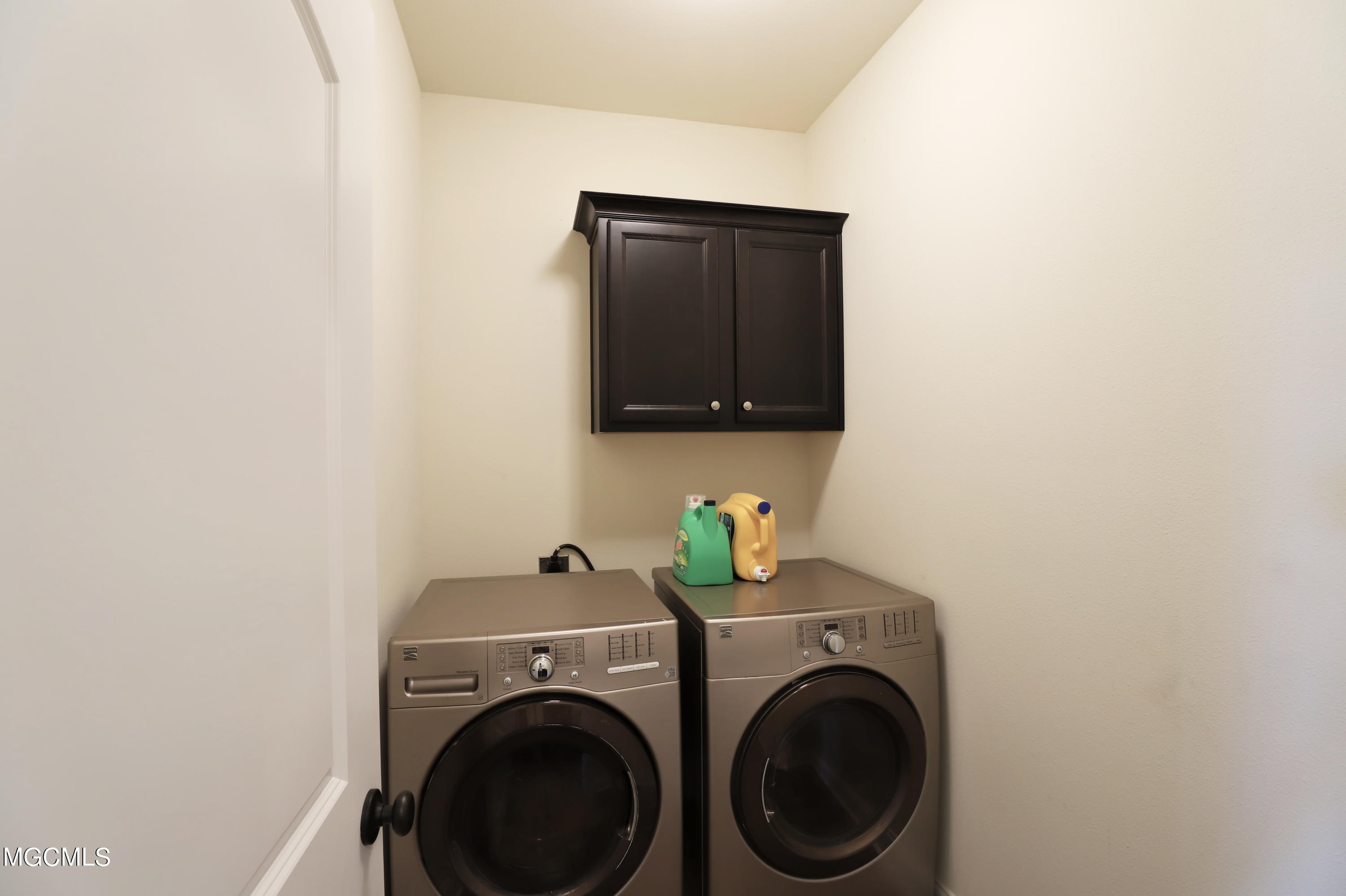14265 Whippoorwill Road Gulfport, MS 39503 - Photo 19 of 22 Laundry
