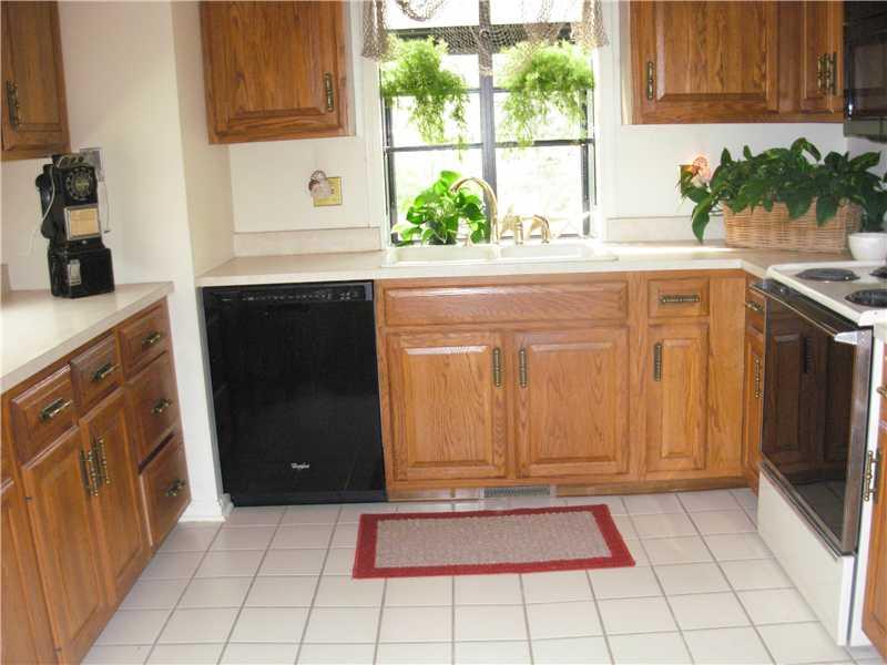 7677 River Road Indianapolis, IN 46240 - Photo 13 of 16 Gallery Image 13
