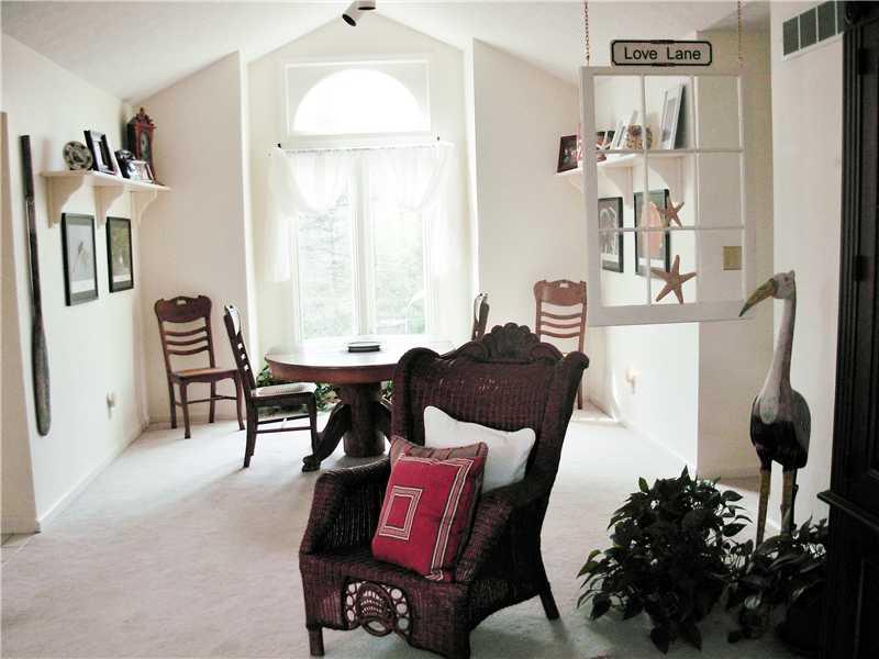 7677 River Road Indianapolis, IN 46240 - Photo 10 of 16 Gallery Image 10