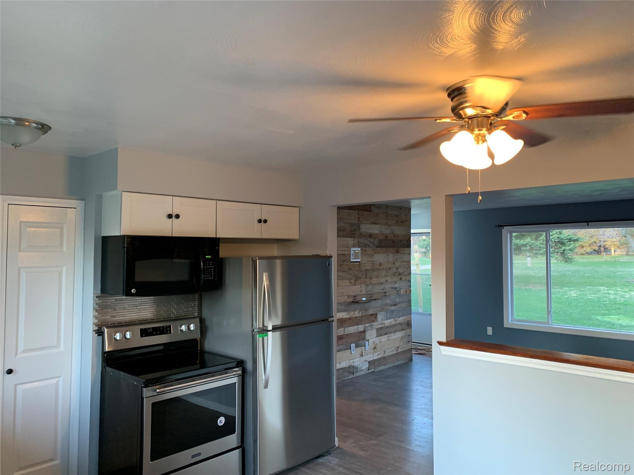10497 Stelzer Road Howell, MI 48855 - Photo 11 of 31 10497 Stelzer Rd