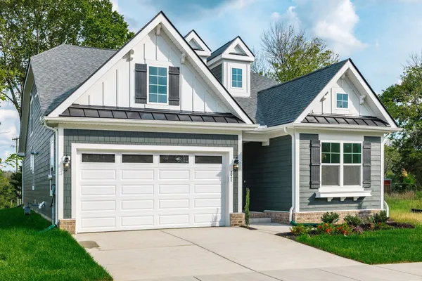 $594,800 | 221 Crown Gardens, Hermitage, TN 37076