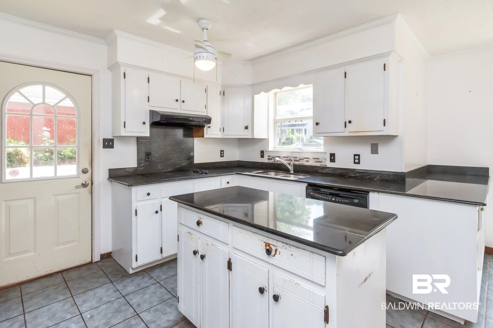 955 Louise Avenue Mobile, AL 36609 - Photo 15 of 30