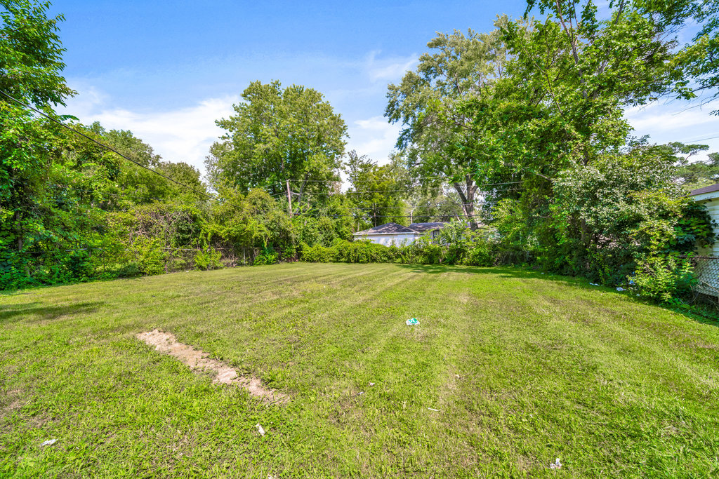 15417 Cherry Lane Markham, IL 60428 - Photo 22 of 24 a view of yard with green space