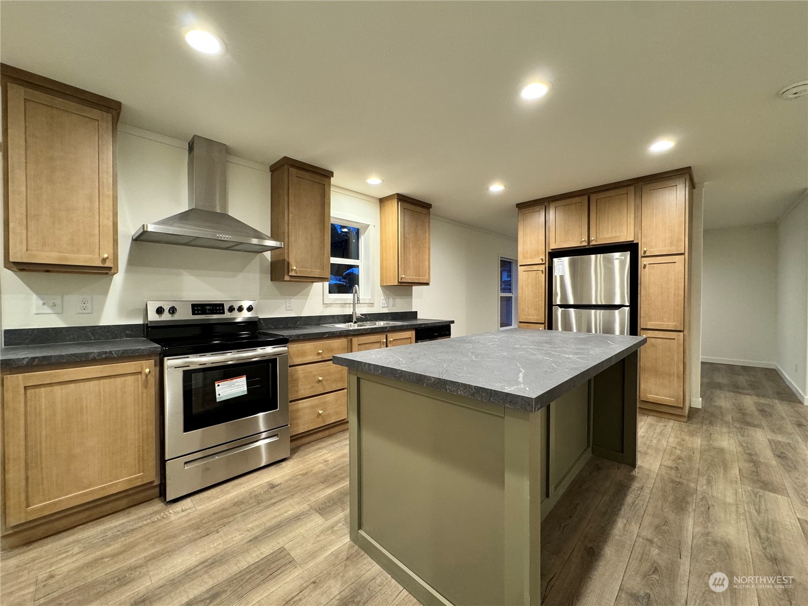 405 Rons Court Kelso, WA 98626 - Photo 3 of 13 Gallery Image 3