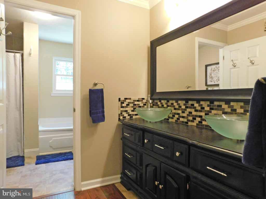 159 Aspen Road Yardley, PA 19067 - Photo 14 of 23 Gallery Image 14