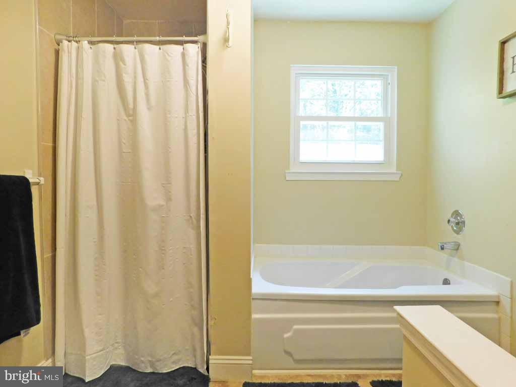 159 Aspen Road Yardley, PA 19067 - Photo 15 of 23 Gallery Image 15