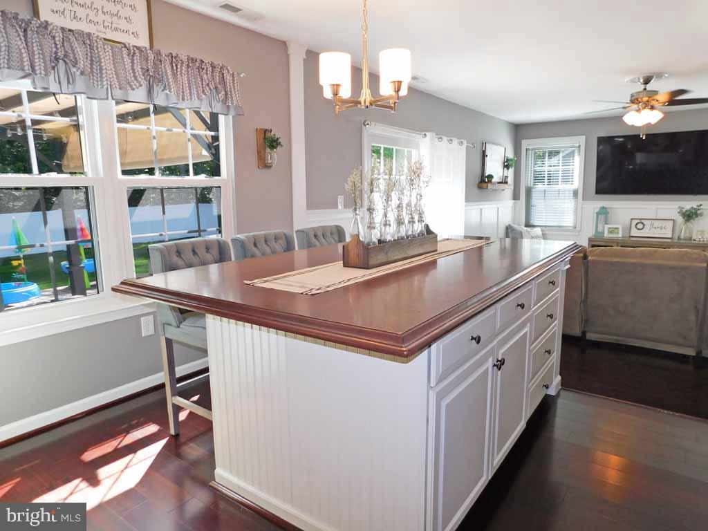 159 Aspen Road Yardley, PA 19067 - Photo 6 of 23 Gallery Image 6