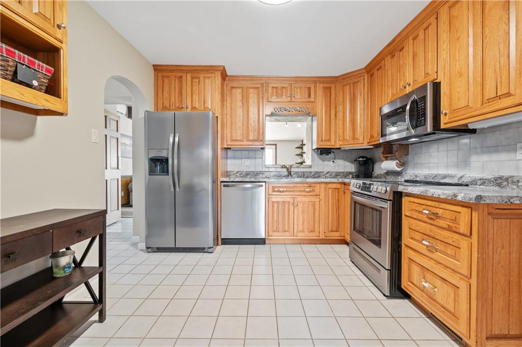 1502 Carlisle Street Natrona Heights, PA 15065 - Photo 6 of 25 Gallery Image 6