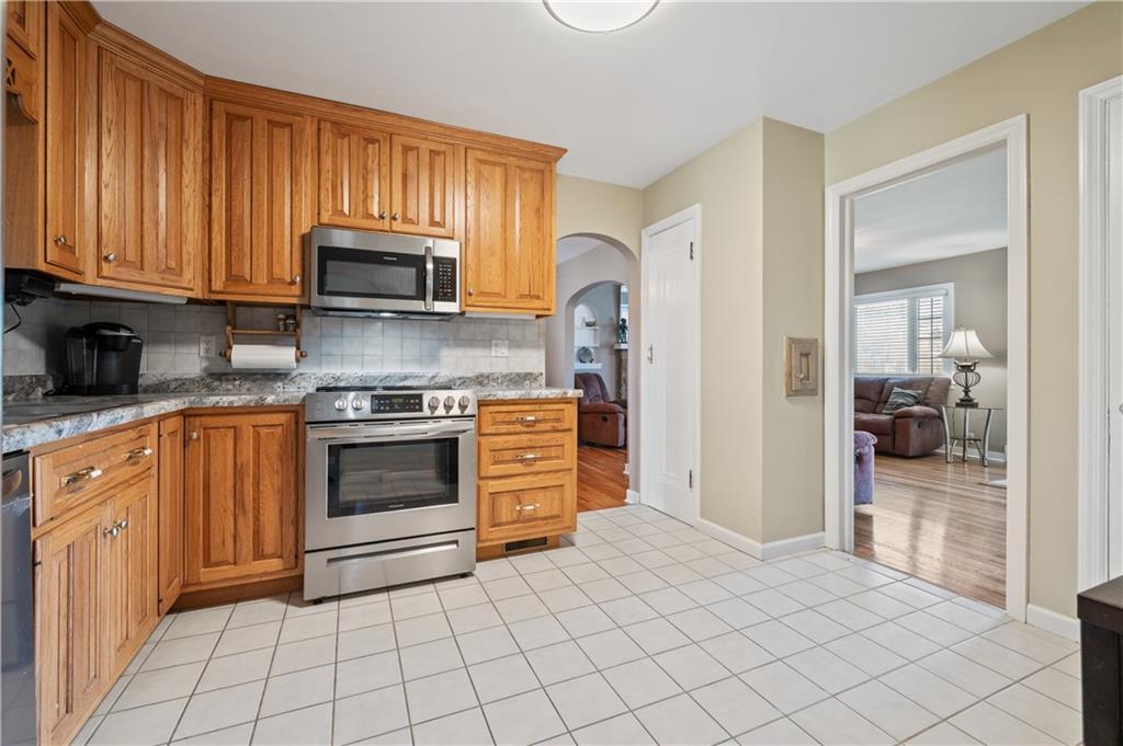 1502 Carlisle Street Natrona Heights, PA 15065 - Photo 8 of 25 Gallery Image 8