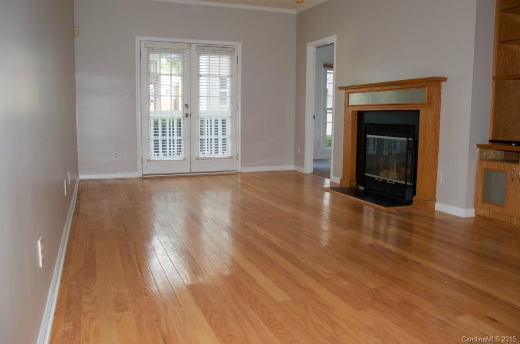 301 Queens Road, Unit 106 Charlotte, NC 28204 - Photo 3 of 11 Gallery Image 3
